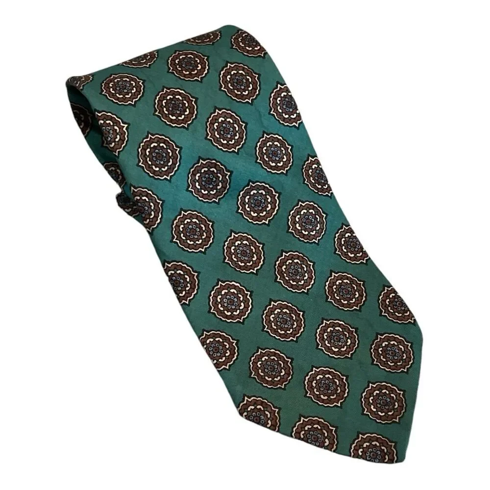Bert Pulitzer Green Medallion Silk Neck Tie Necktie England 56x4”